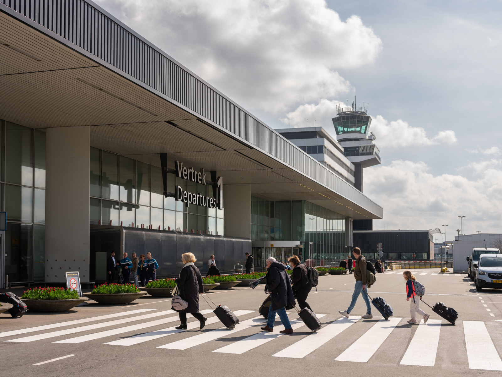 Amsterdam Airport Schiphol appoints new architectural team for major ...