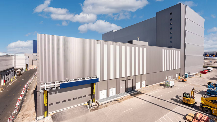 Lufthansa Cargo opens first phase of €600 million Frankfurt cargo hub ...