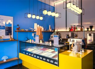 Discover Airlines brings back Frankfurt pop-up ice cream parlour to promote holiday travel