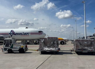 Brussels Airport tests autonomous electric tow tractor in cargo operations