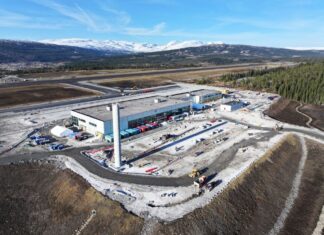 Avinor demands fix after quality inspection finds new Rana airport control tower out of plumb
