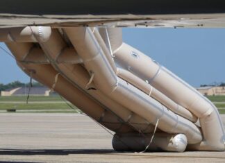 Emergency slide accidentally deployed on Air Force One before Trump flight