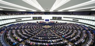 European Parliament backs stronger passenger rights enforcement and clearer flight refunds
