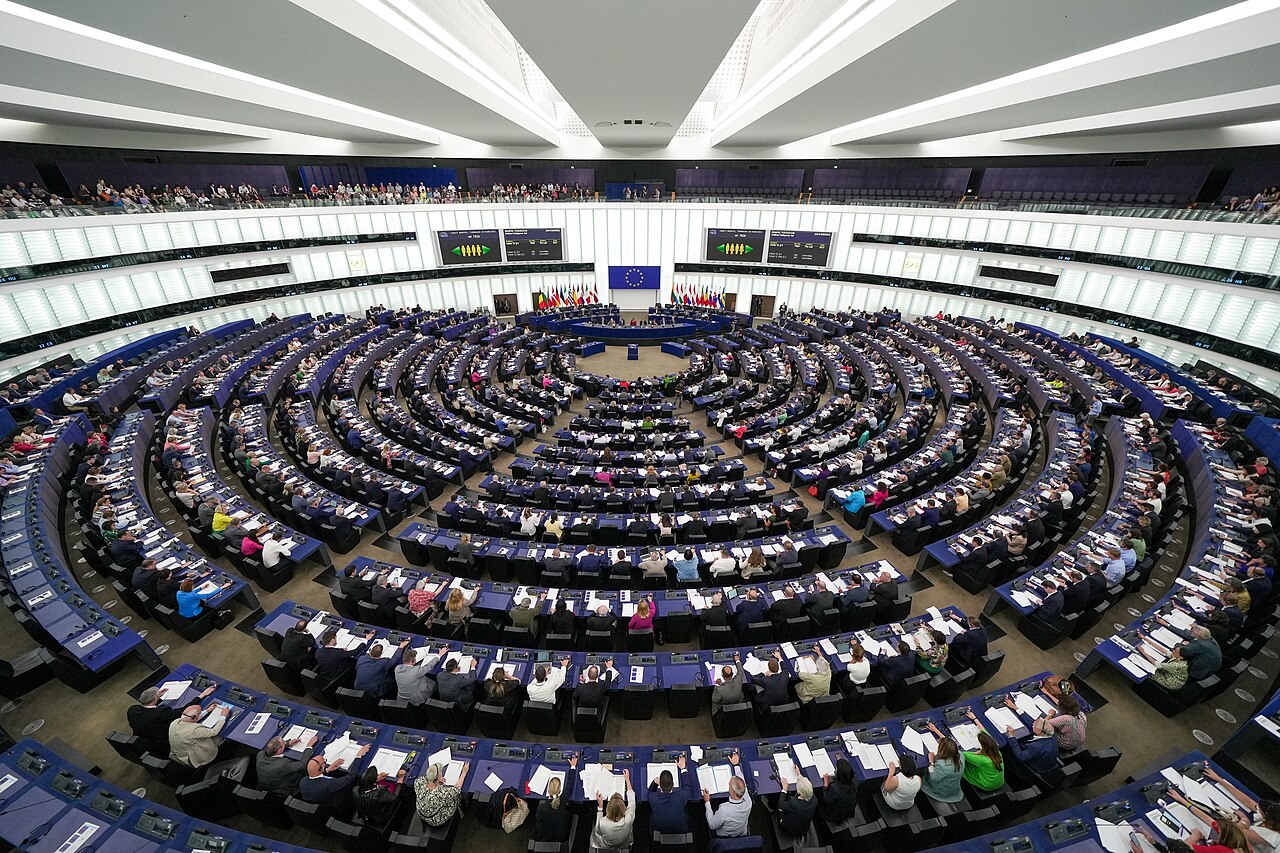 European Parliament backs stronger passenger rights enforcement and clearer flight refunds